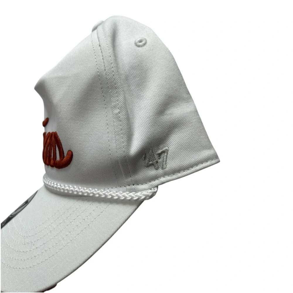 NWOT - ‘47 Hitch Relaxed Fit Adjustable White Texas Longhorns Snapback Hat